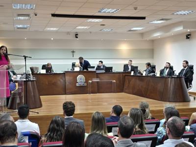 Notícia destaque: Presidente da OAB-MT participa de sessão de posse do novo juiz-membro do TRE-MT